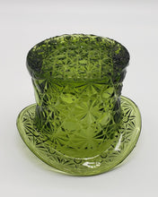 Load image into Gallery viewer, Fenton Top Hat Daisy And Dot Pattern Pot Planter

