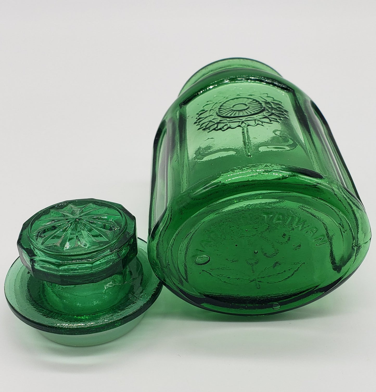 Wheaton Pressed Glass Emerald Green Sunflower Jar