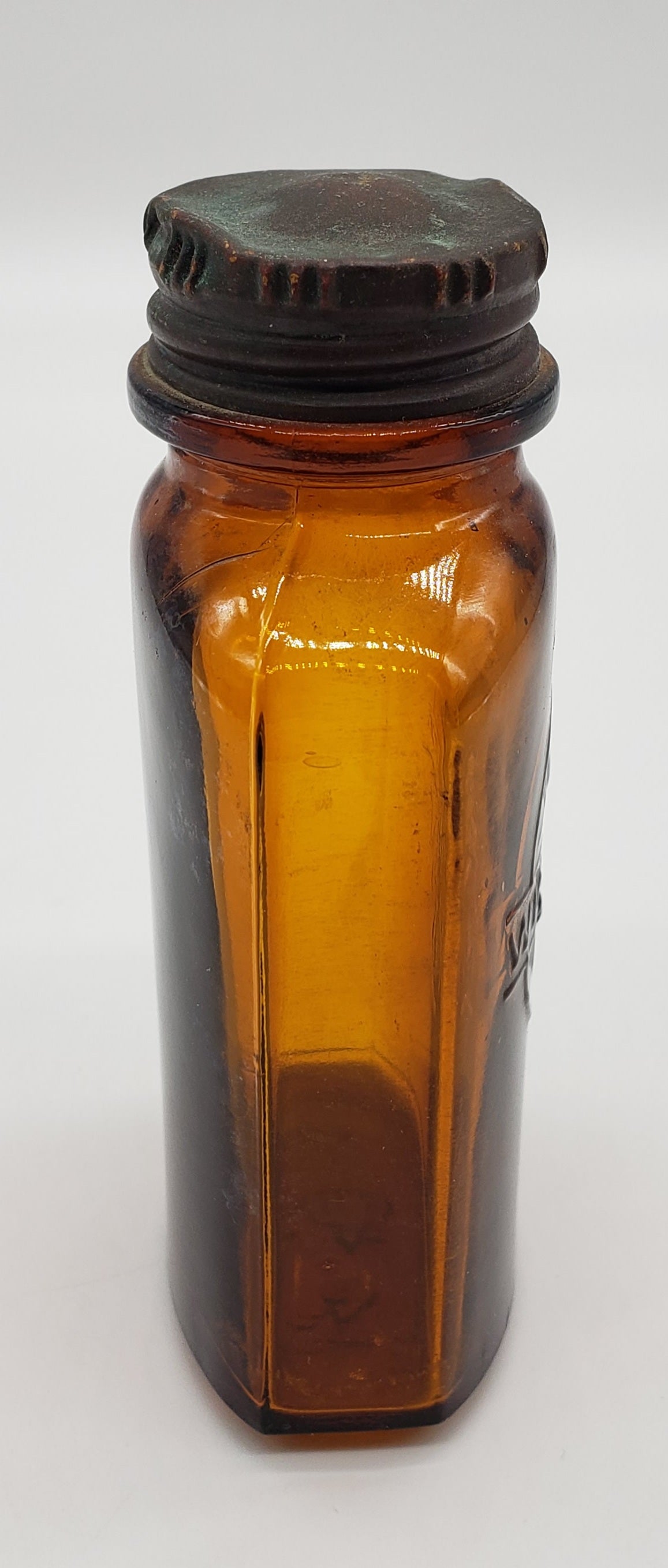 Winthrop Threaded Top Medicine Bottle w/lid