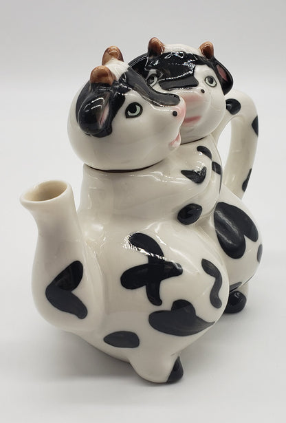 Hugging Cows Creamer