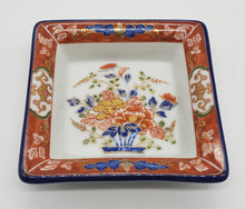 Load image into Gallery viewer, Takahashi Porcelain Gold Trimmed Trinket Dish
