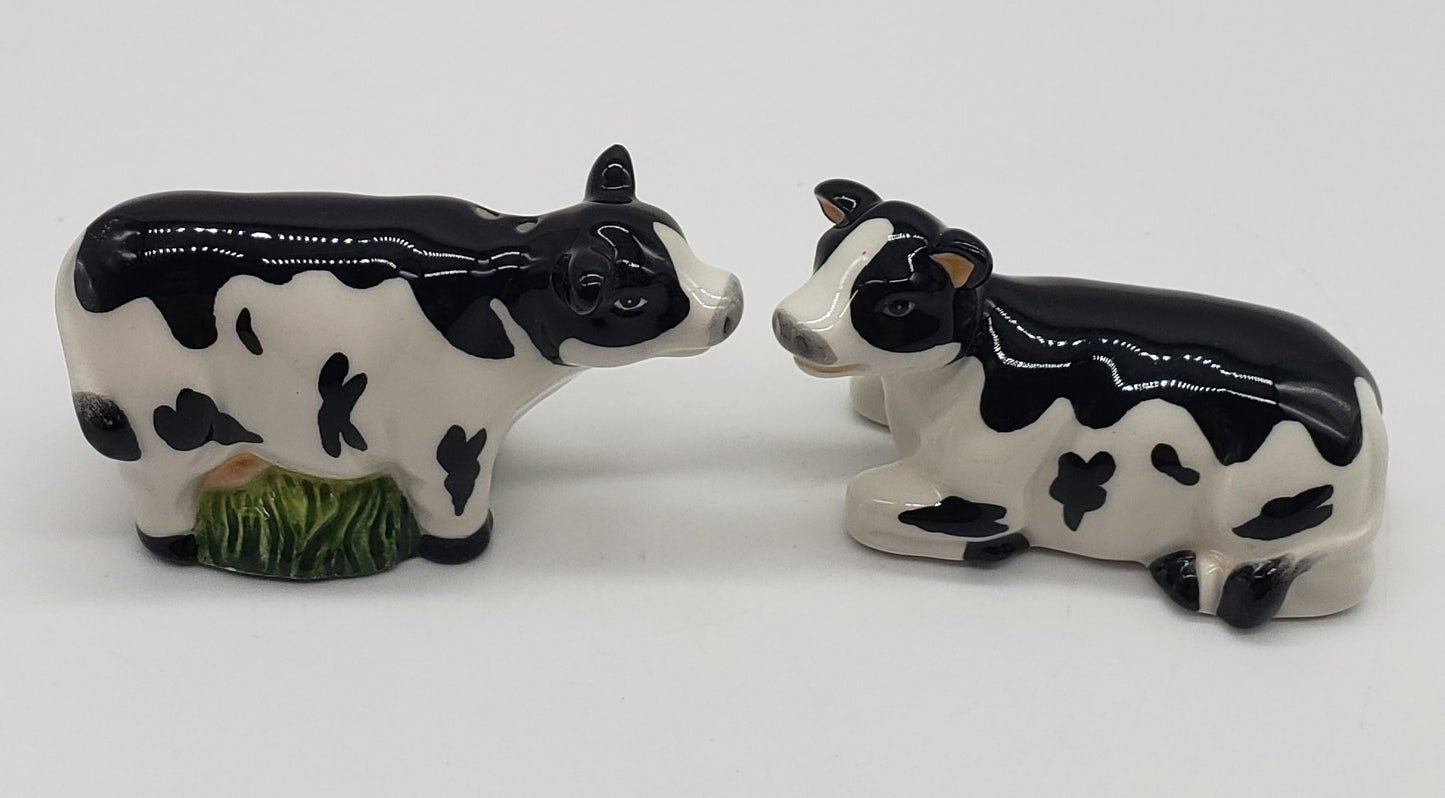 Appletree Design Barnyard miniature cow salt and pepper shakers