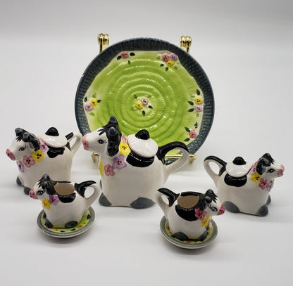 Mini cow ceramic tea set