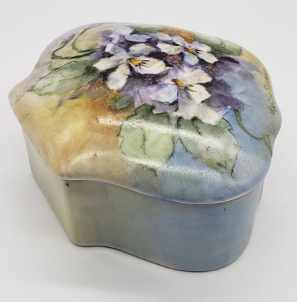 Shell-shaped Porcelain Jewelry or Trinket Box