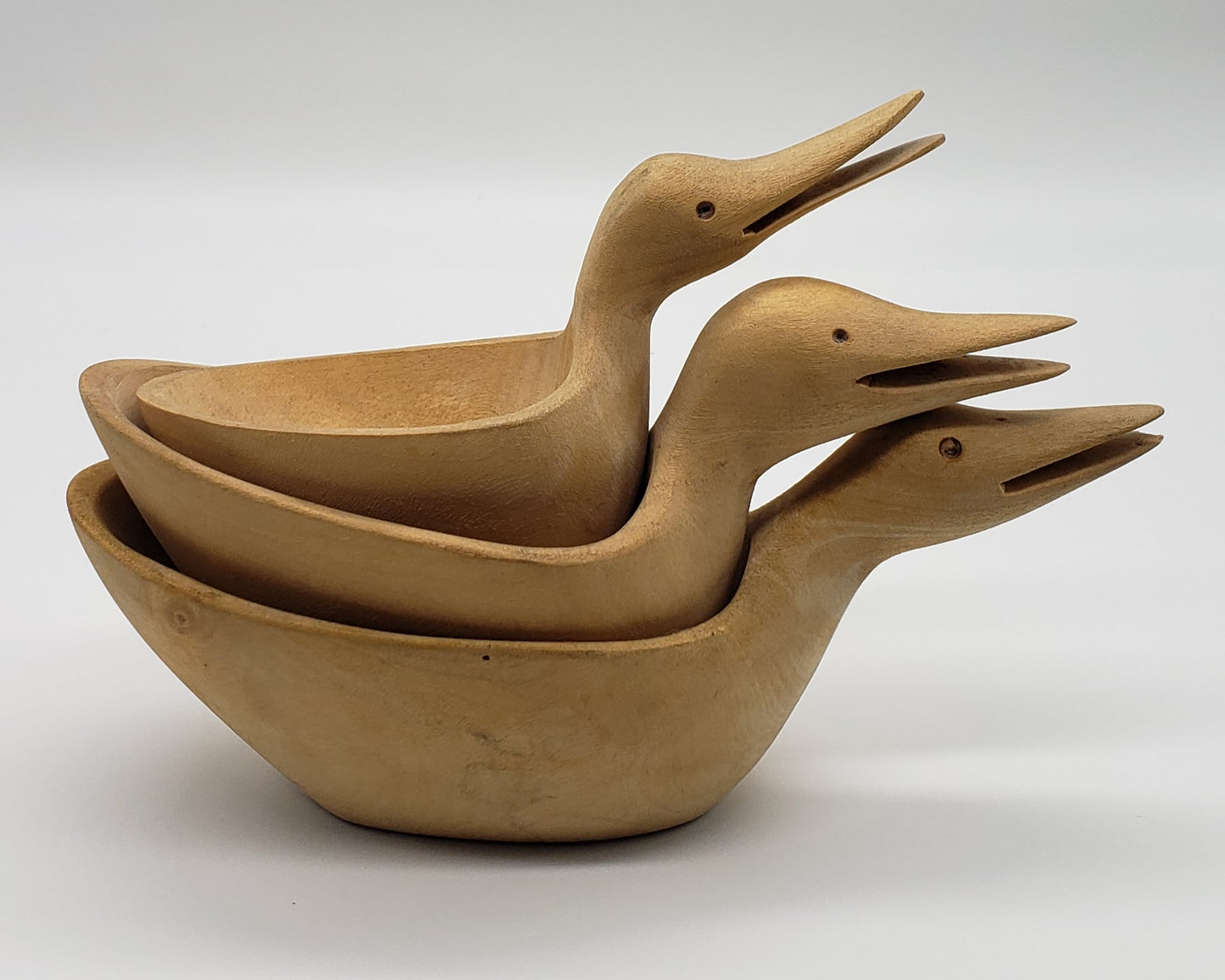 Vintage Duck Bowls Décor