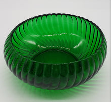 Load image into Gallery viewer, Anchor Hocking Emerald Green Swirl Bowl 6&quot;
