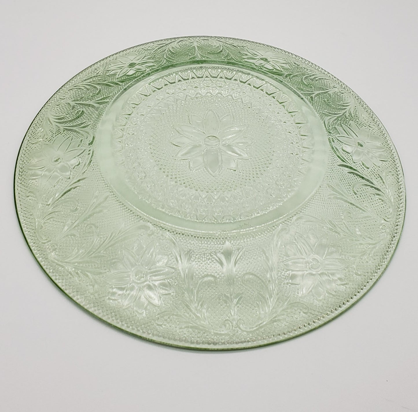 Tiara Sandwich Chantilly Green Dinner Plate 10 1/4 inch