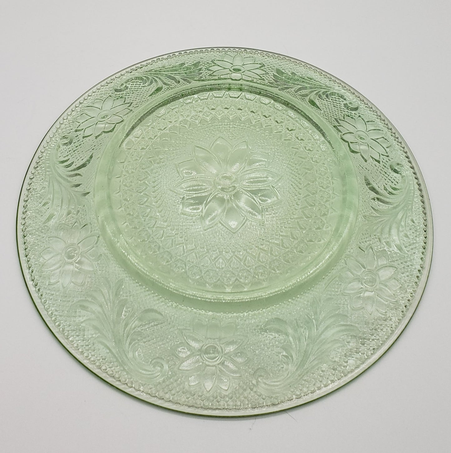 Tiara Sandwich Chantilly Green Dinner Plate 8 3/8 inch