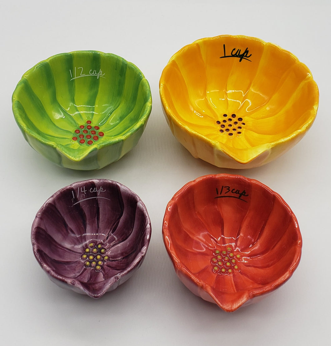 Set of 4 Pier One Measuring Bowls Nesting Bowls 1/4 to 1 Cup