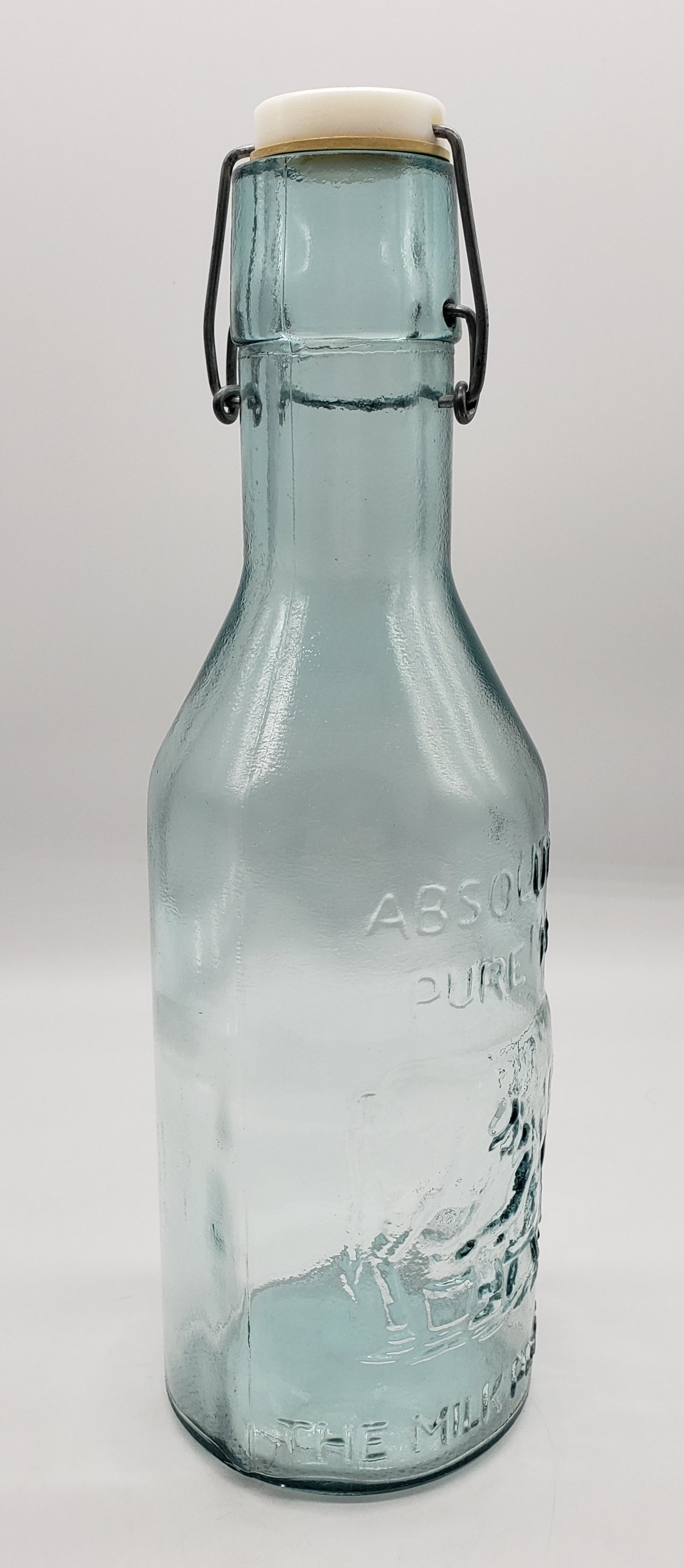 VINTAGE ABSOLUTELY PURE MILK BOTTLE MADE IN ITALY 40oz