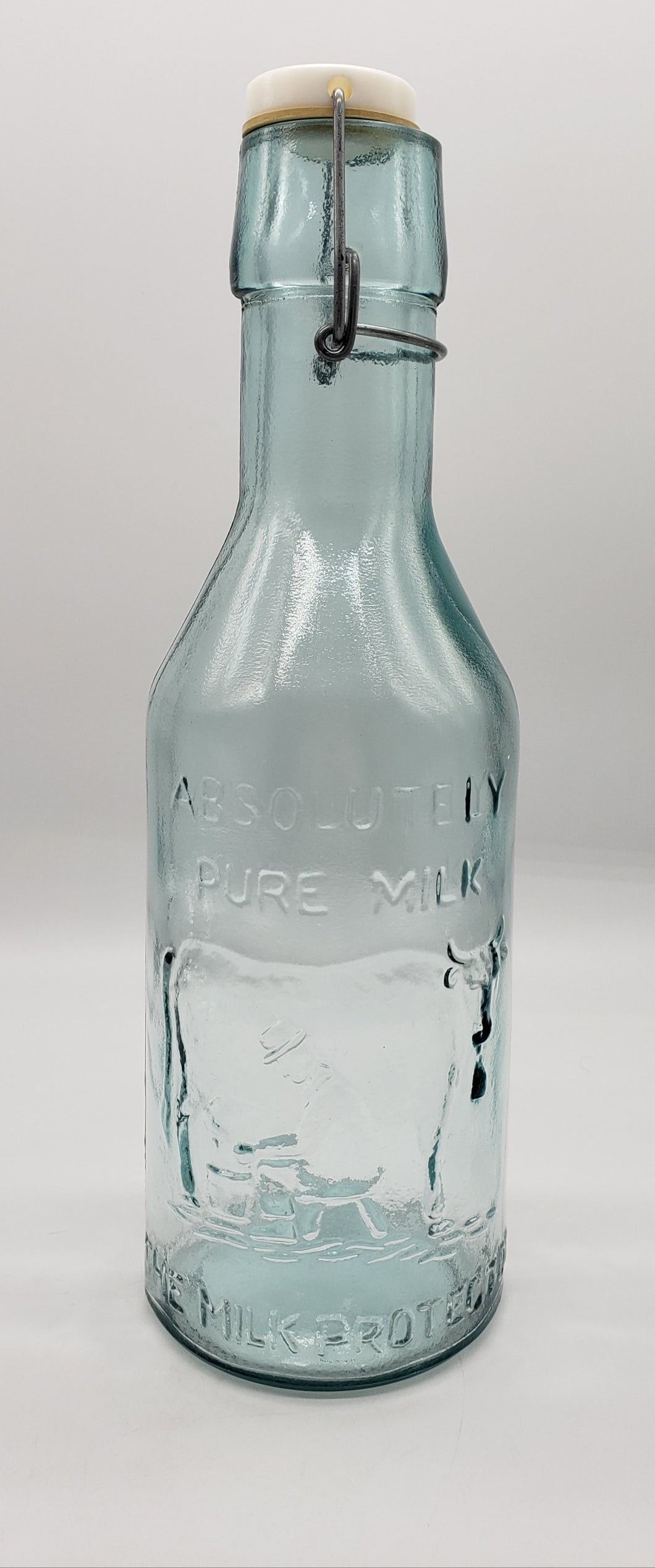 VINTAGE ABSOLUTELY PURE MILK BOTTLE MADE IN ITALY 40oz