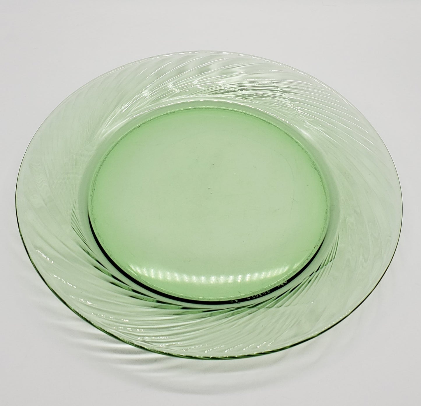 Pyrex Festiva Green Swirl Glass 10 3/4" D Dinner Plates