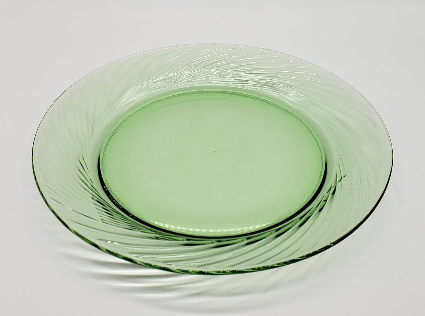 Pyrex Festiva Green Swirl Glass 10 3/4" D Dinner Plates