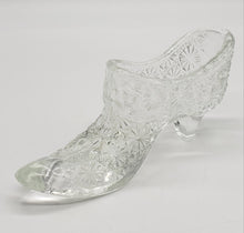 Load image into Gallery viewer, Fenton Clear Button &amp; Daisy Glass Shoe
