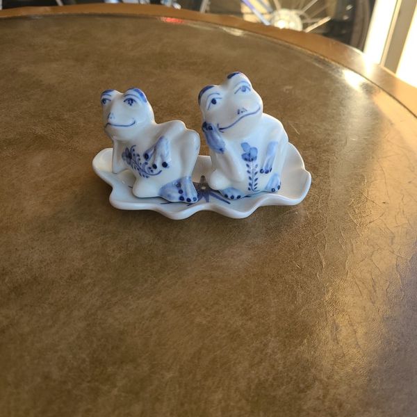 Frog Salt And Pepper Shakers